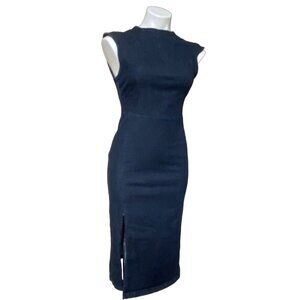 FORM-FITTING DENIM DRESS FOR ANY OCCASION